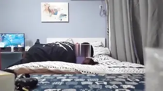 女友闺蜜小姐姐来我家里串门，忍不住就把她给上了