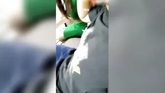 真实母子乱伦 用妈妈内裤撸管，杯里下药强奸