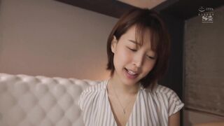 SSIS-212 [中文字幕] 葵つかさ - 明明已經結婚但是被葵司本人誘惑的話？做不做？究極的選擇同學會NTR誘惑體驗映像
