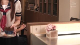 WAAA-321 [中文字幕] 尾崎えりか - 在外面偷偷賣自己內褲的姪女她今天來我家過夜… 無法抵擋她的肛門暴露的巨臀沒穿內褲的不自覺誘惑，用背後抽插數次狂高潮