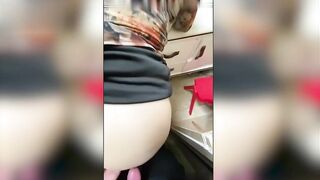 大姨子主动勾引小八岁的妹夫，妹妹怀孕帮妹夫清枪，口活后入让妹夫干爽